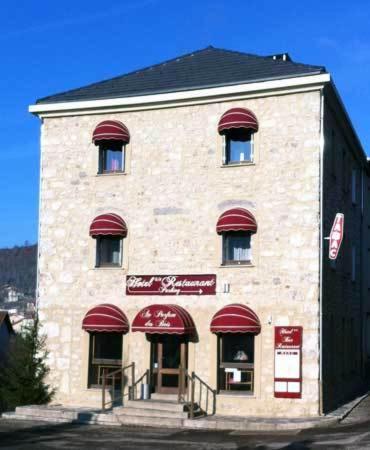 Au Parfum Des Bois Hotel Saint-Cirgues-en-Montagne ภายนอก รูปภาพ
