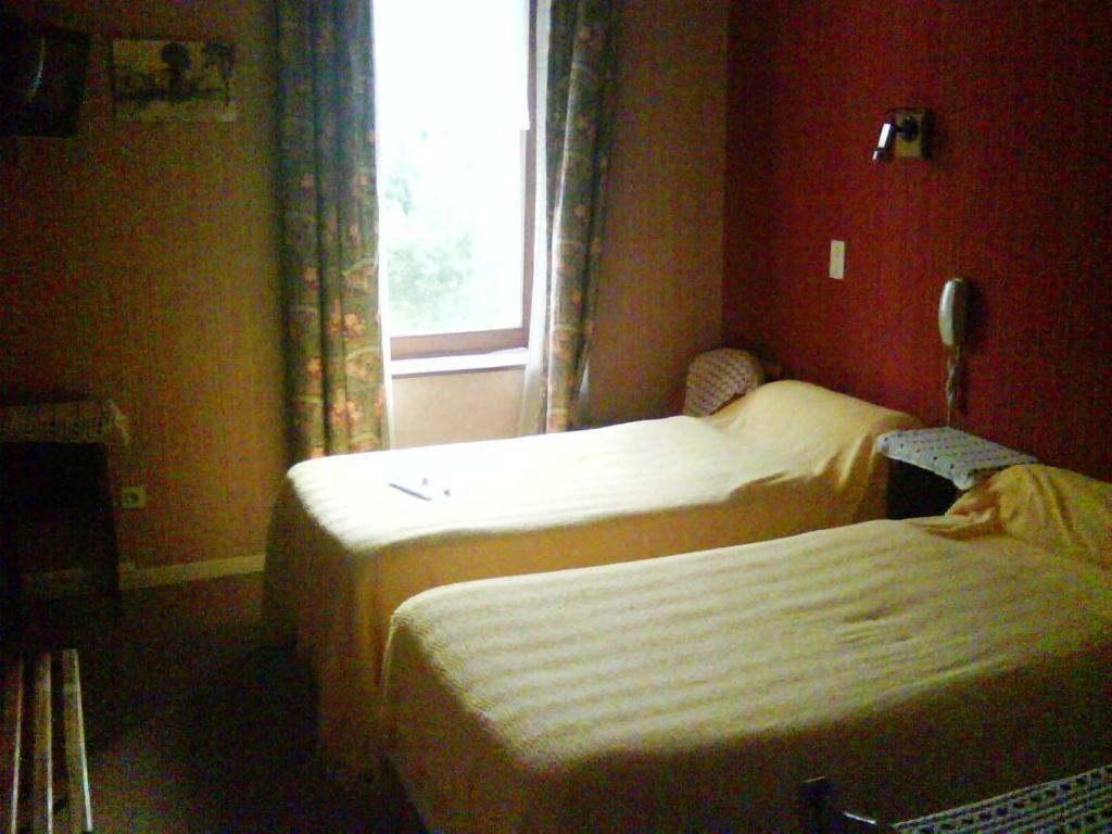 Au Parfum Des Bois Hotel Saint-Cirgues-en-Montagne ห้อง รูปภาพ