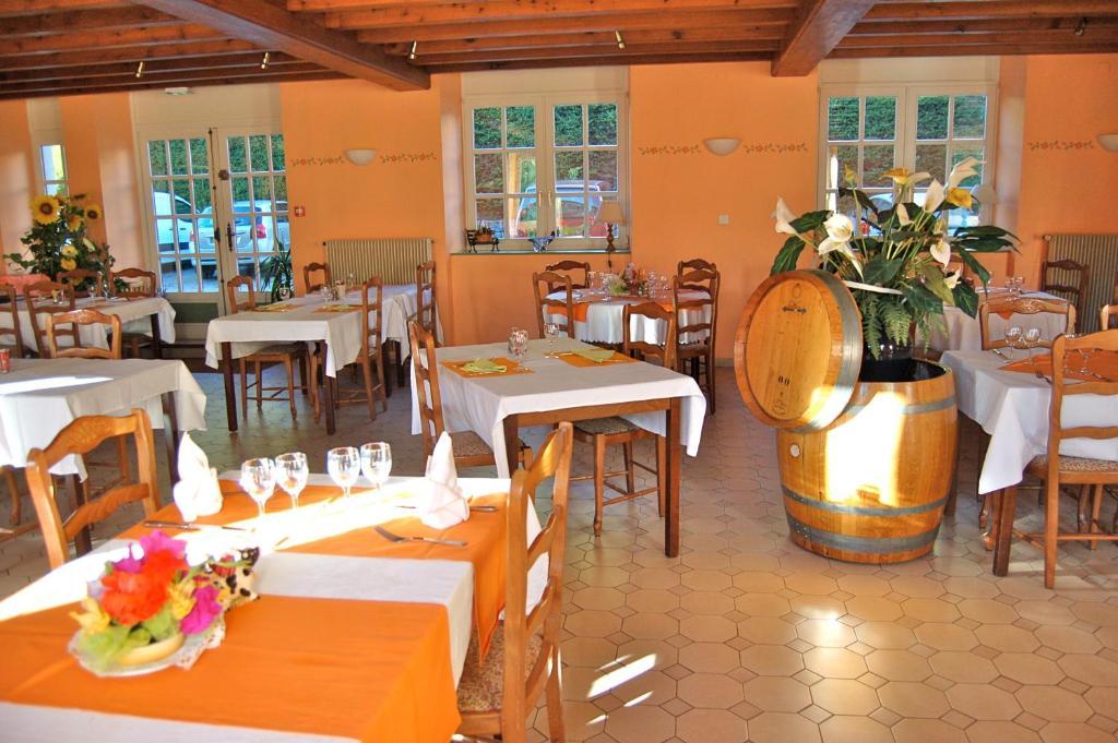 Au Parfum Des Bois Hotel Saint-Cirgues-en-Montagne ภายนอก รูปภาพ