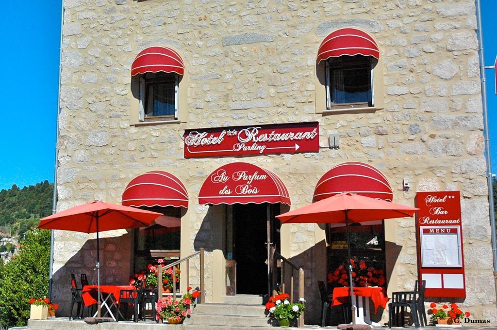 Au Parfum Des Bois Hotel Saint-Cirgues-en-Montagne ภายนอก รูปภาพ